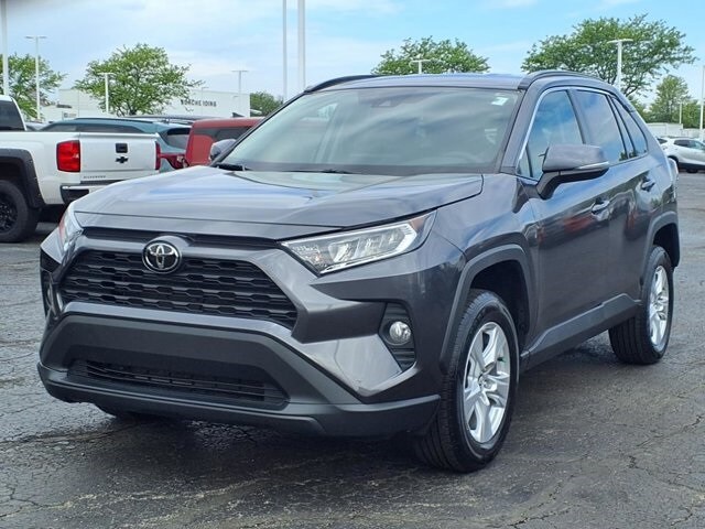 Used 2021 Toyota RAV4 XLE with VIN 2T3P1RFV4MC163997 for sale in Cincinnati, OH
