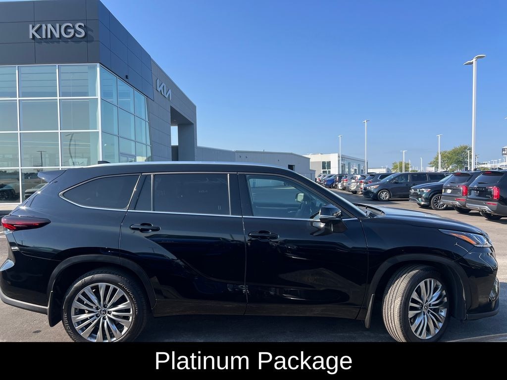 Used 2024 Toyota Highlander Platinum SUV