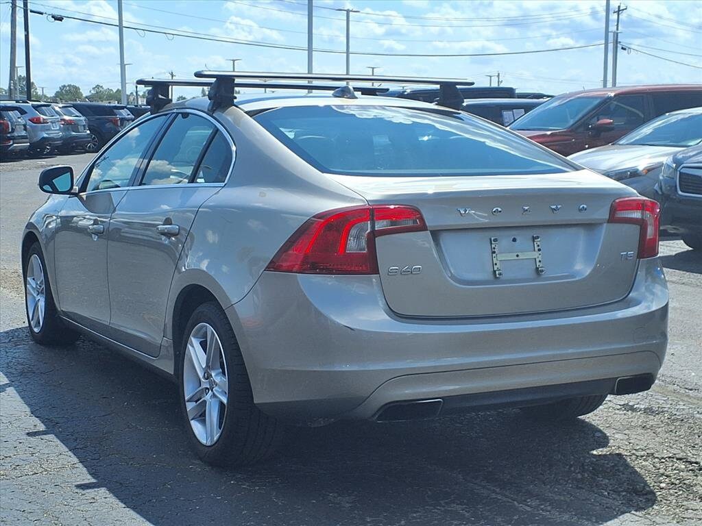 2014 Volvo S60 T5 photo 3