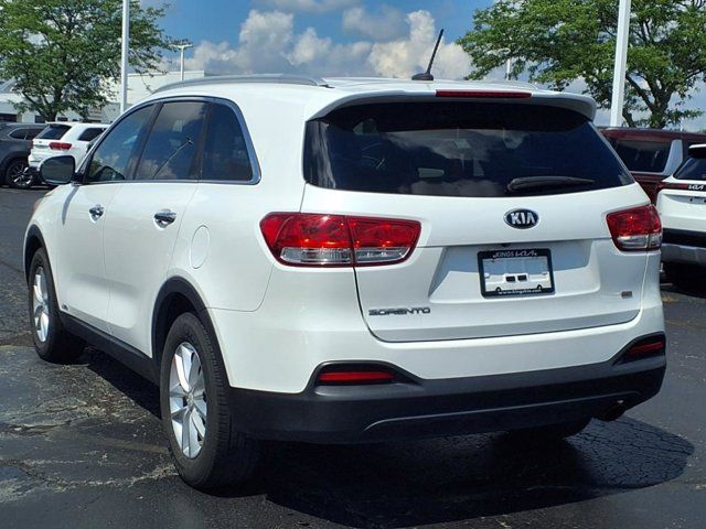 2016 Kia Sorento LX photo 2