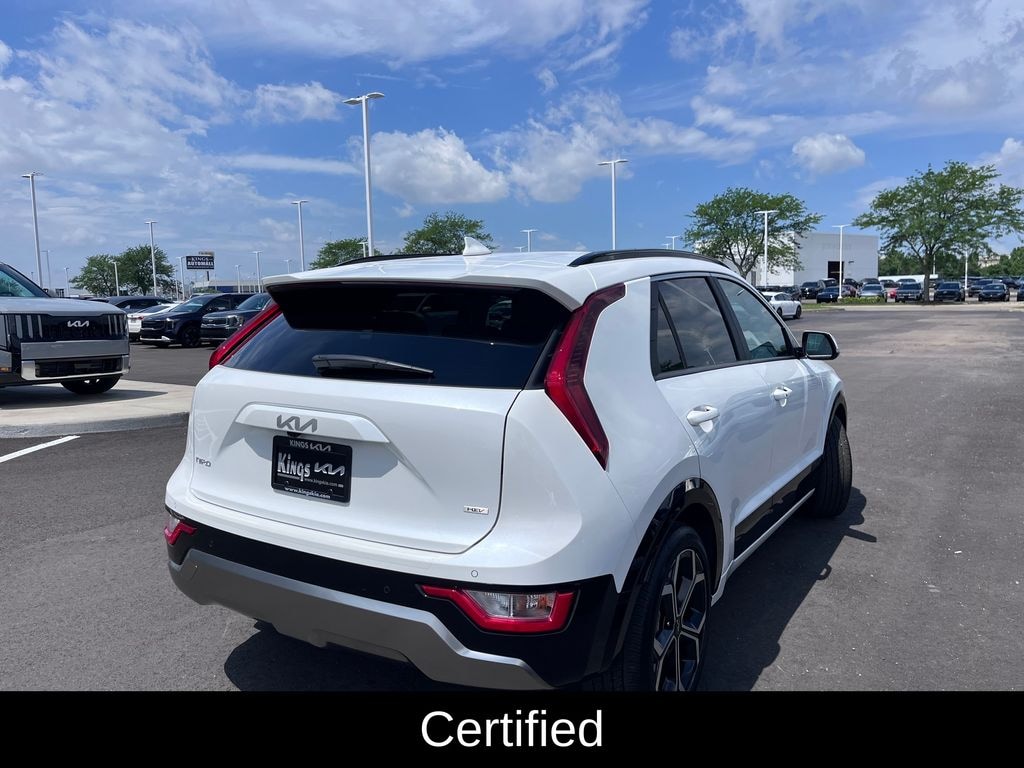 Used 2024 Kia Niro EX Touring SUV
