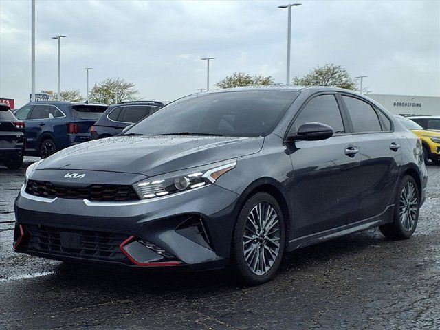 2022 Kia Forte GT-Line photo 2