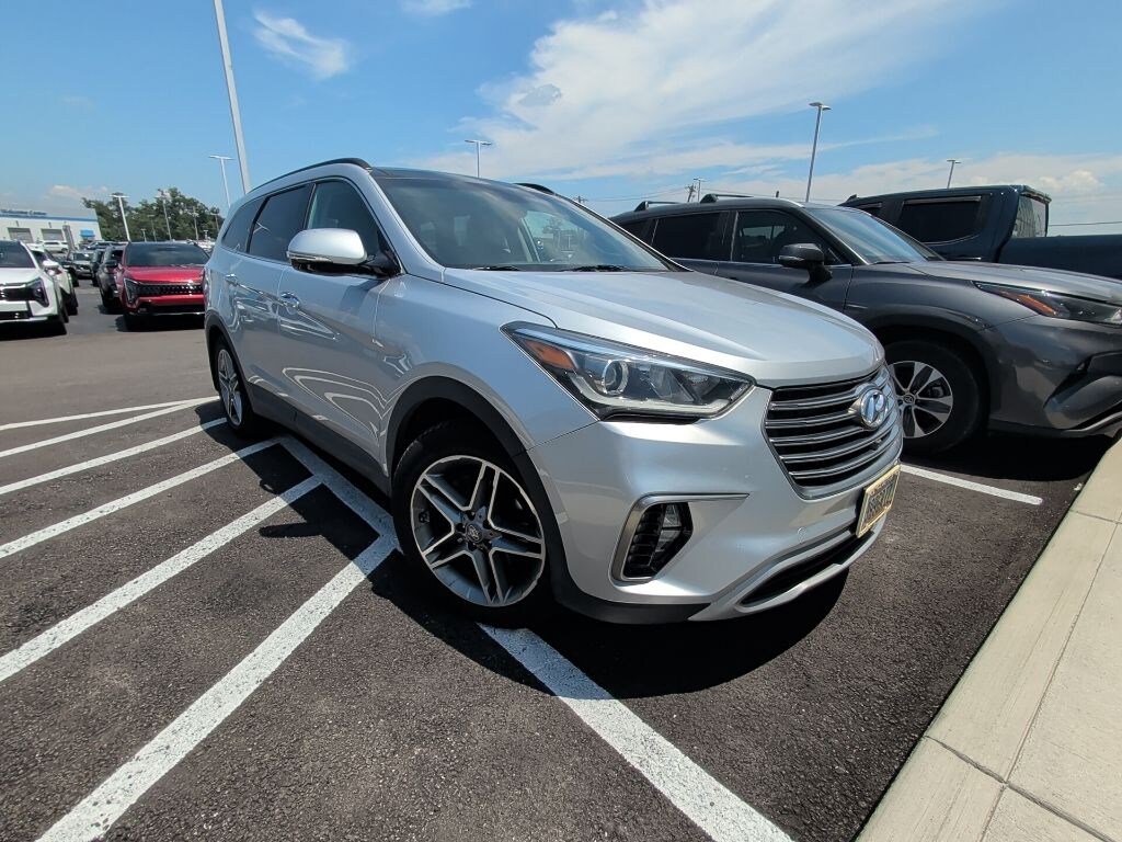 Used 2018 Hyundai Santa Fe SE Ultimate SUV