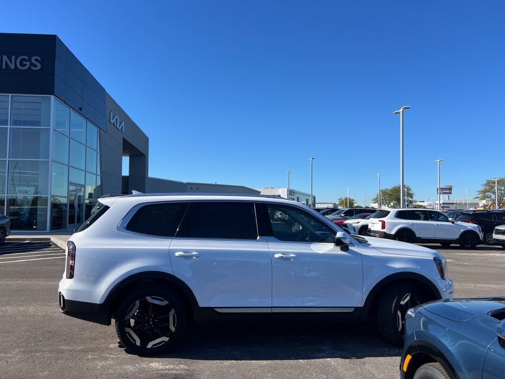 Certified 2025 Kia Telluride EX SUV