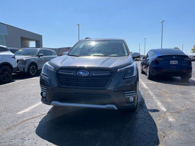 2022 Subaru Forester Touring photo 3