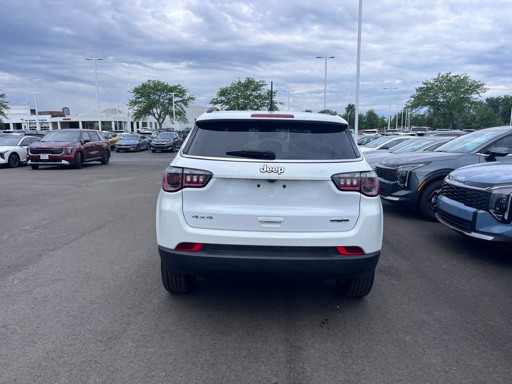 Used 2022 Jeep Compass Latitude SUV