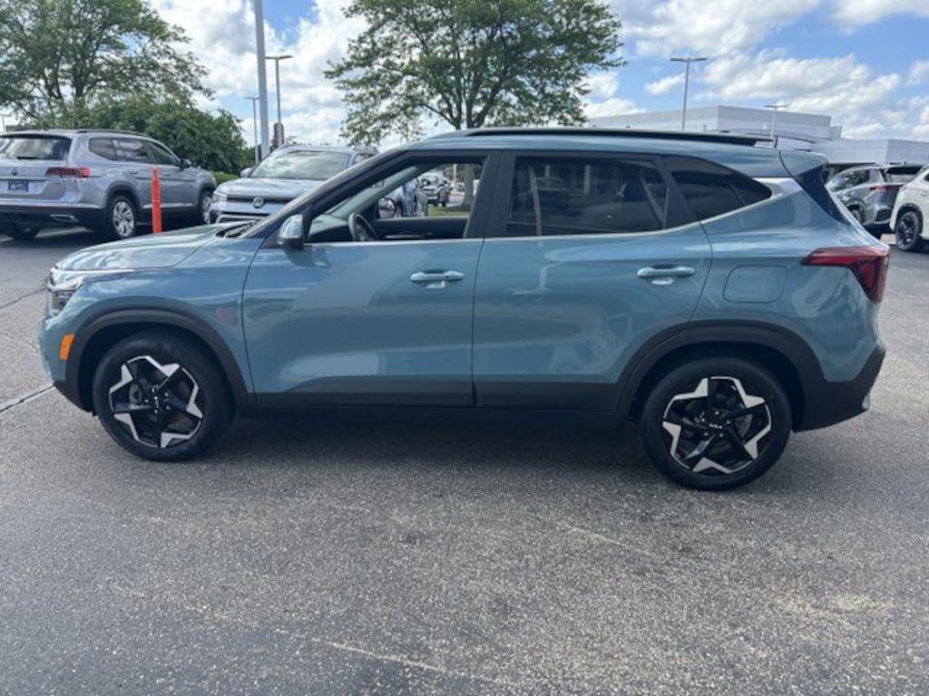 Used 2025 Kia Seltos EX SUV