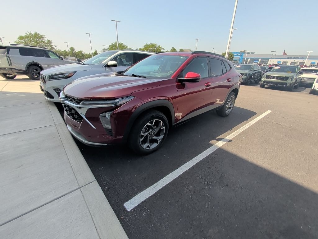 Used 2024 Chevrolet Trax LT SUV