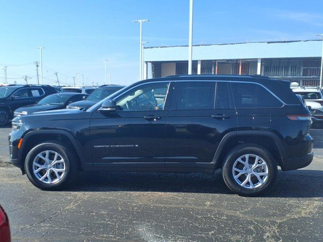 2022 Jeep Grand Cherokee Limited photo 3