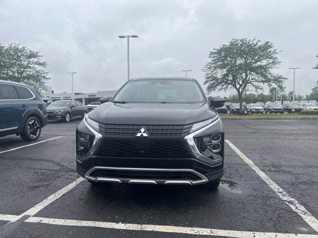 Used 2024 Mitsubishi Eclipse Cross SE with VIN JA4ATWAA6RZ010637 for sale in Cincinnati, OH