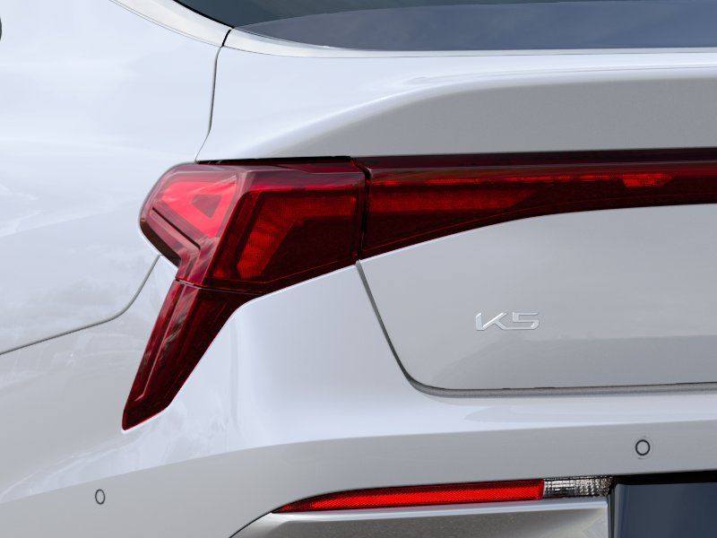 2026 Kia K5 EX - Photo 12