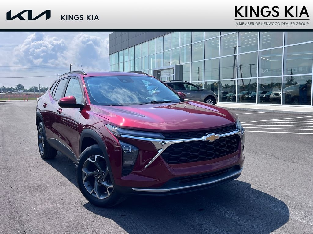 Used 2024 Chevrolet Trax LT SUV