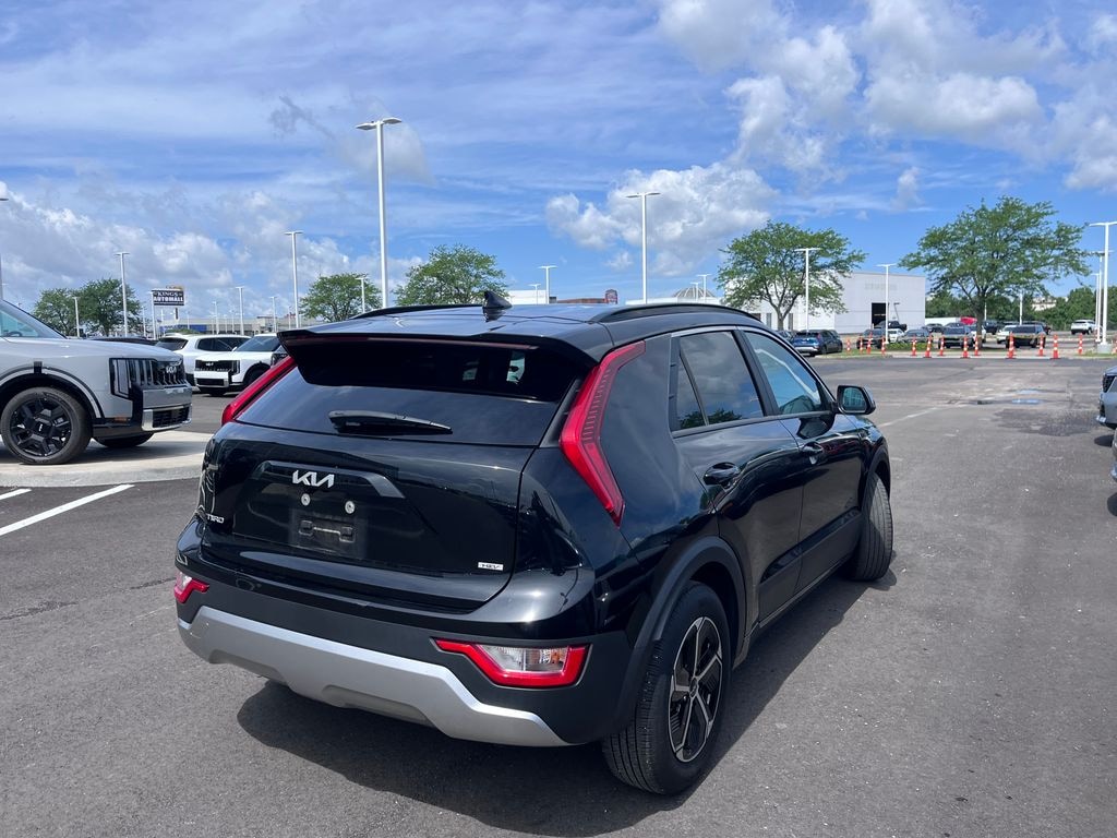 Certified 2023 Kia Niro LX SUV