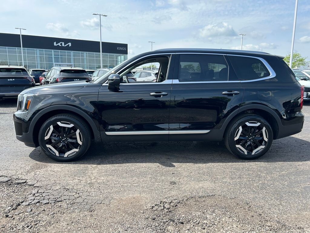 Used 2024 Kia Telluride S SUV