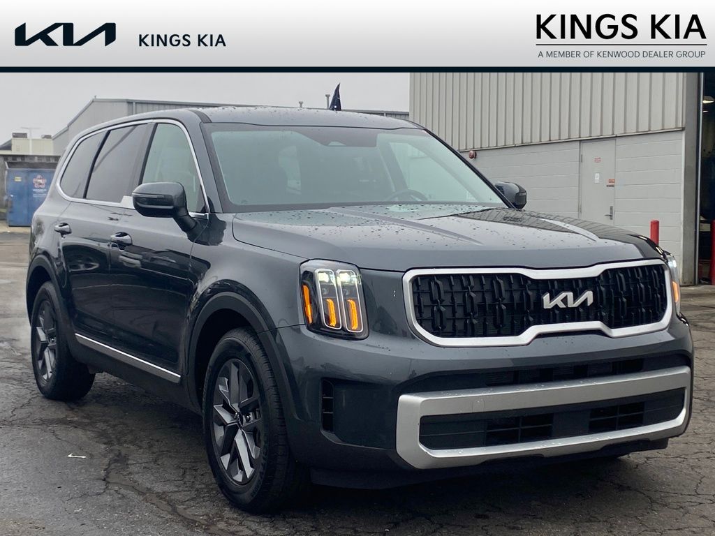 2024 Kia Telluride LX's photo