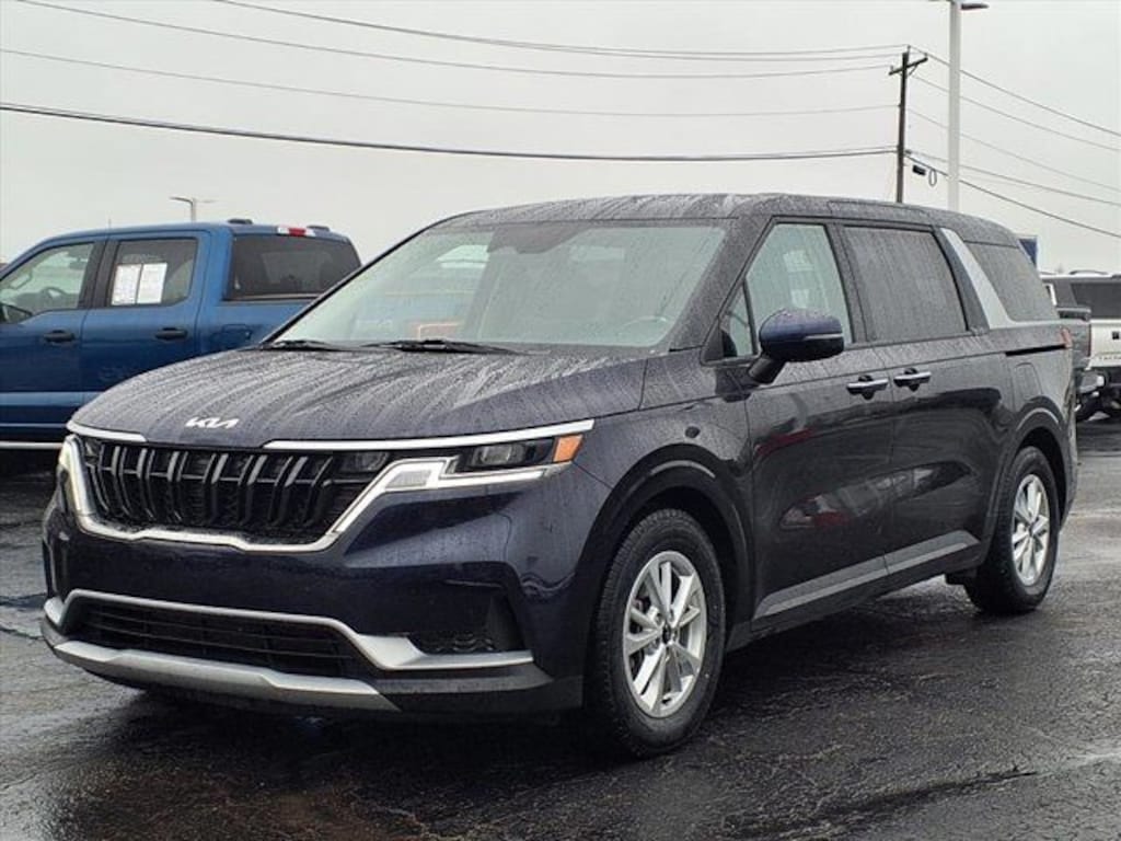 Certified 2024 Kia Carnival LX MPV