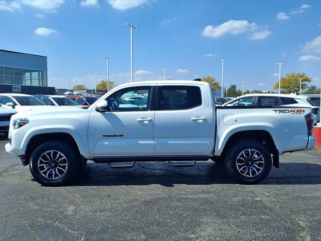 2021 Toyota Tacoma TRD Sport V6 photo 3