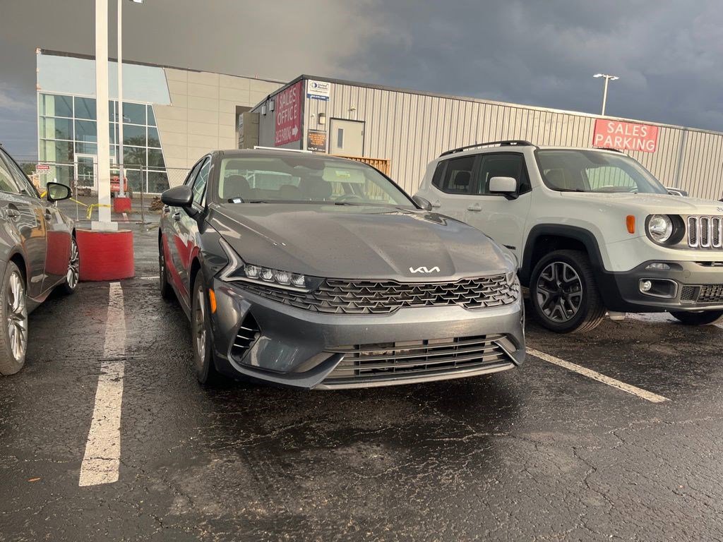 2023 Kia K5 LXS photo 2
