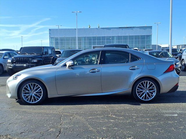 2017 Lexus IS 300 photo 2
