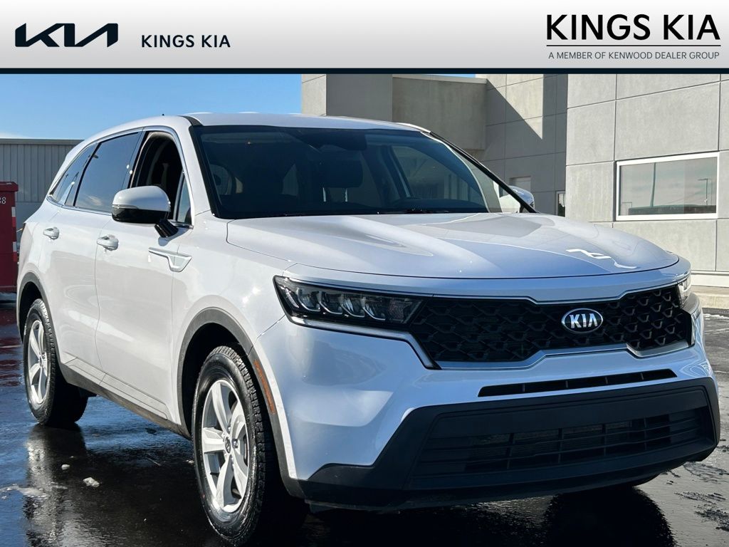 2021 Kia Sorento LX's photo
