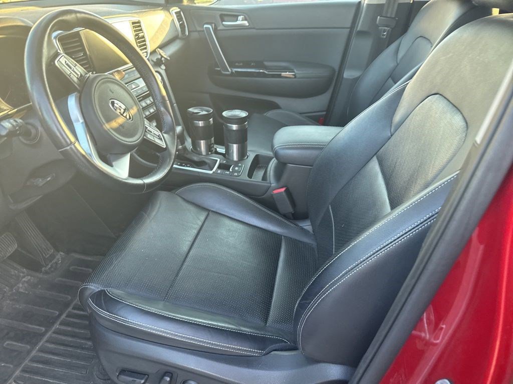 2021 Kia Sportage EX photo 3