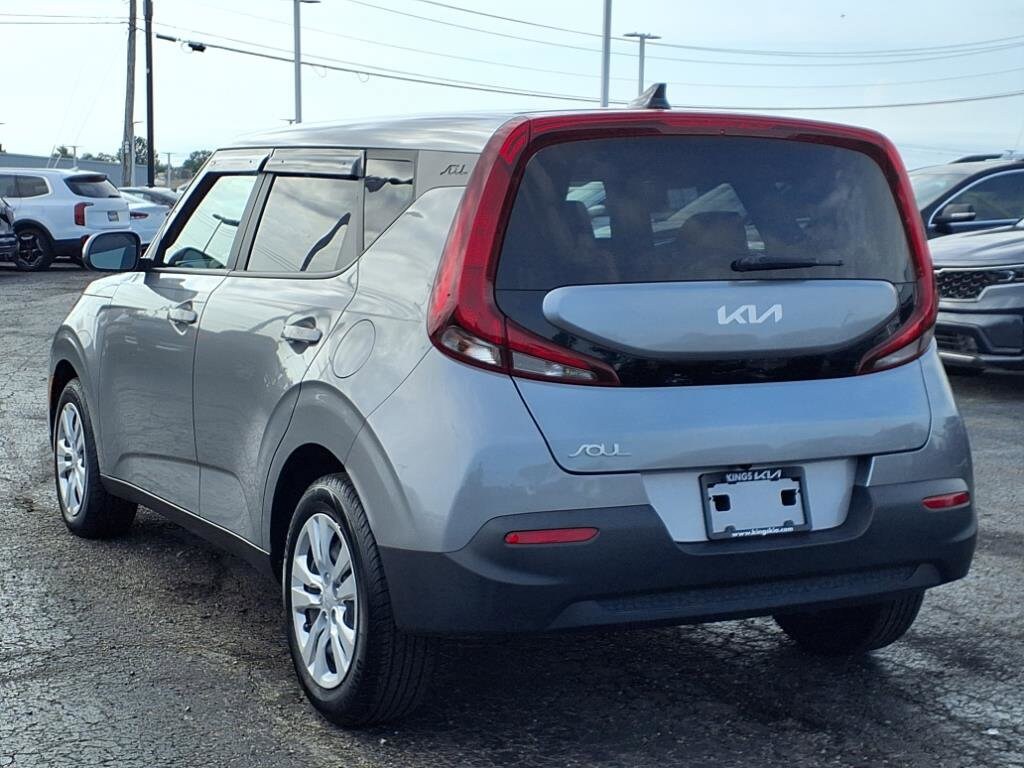 2022 Kia Soul LX photo 4