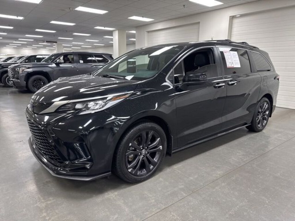Used 2022 Toyota Sienna XSE 7 Passenger Minivan/Van