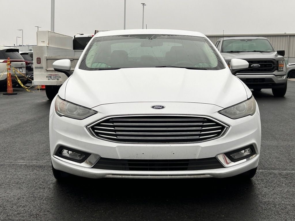 Used 2018 Ford Fusion SE Sedan