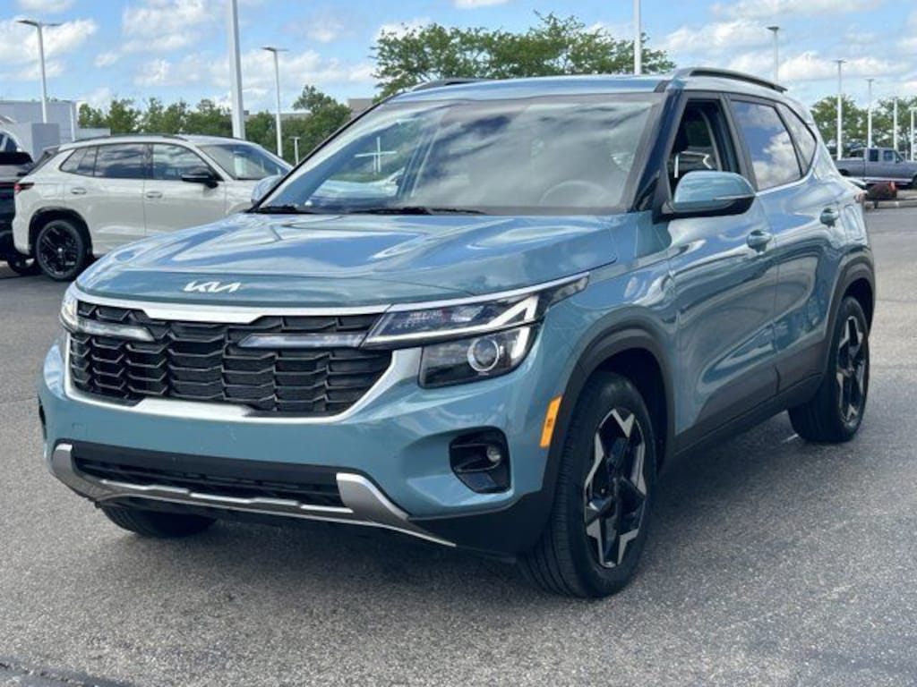 Used 2025 Kia Seltos EX SUV