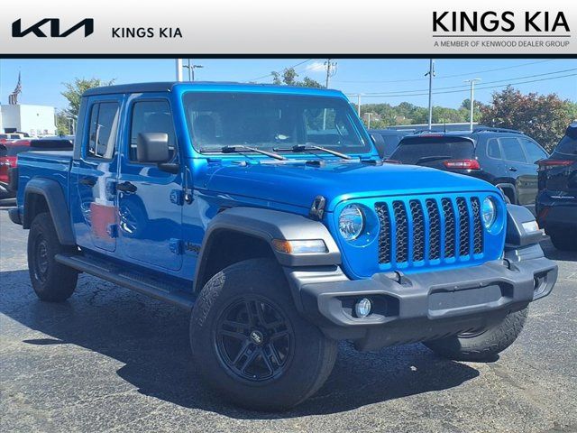 2020 Jeep Gladiator Sport S's photo