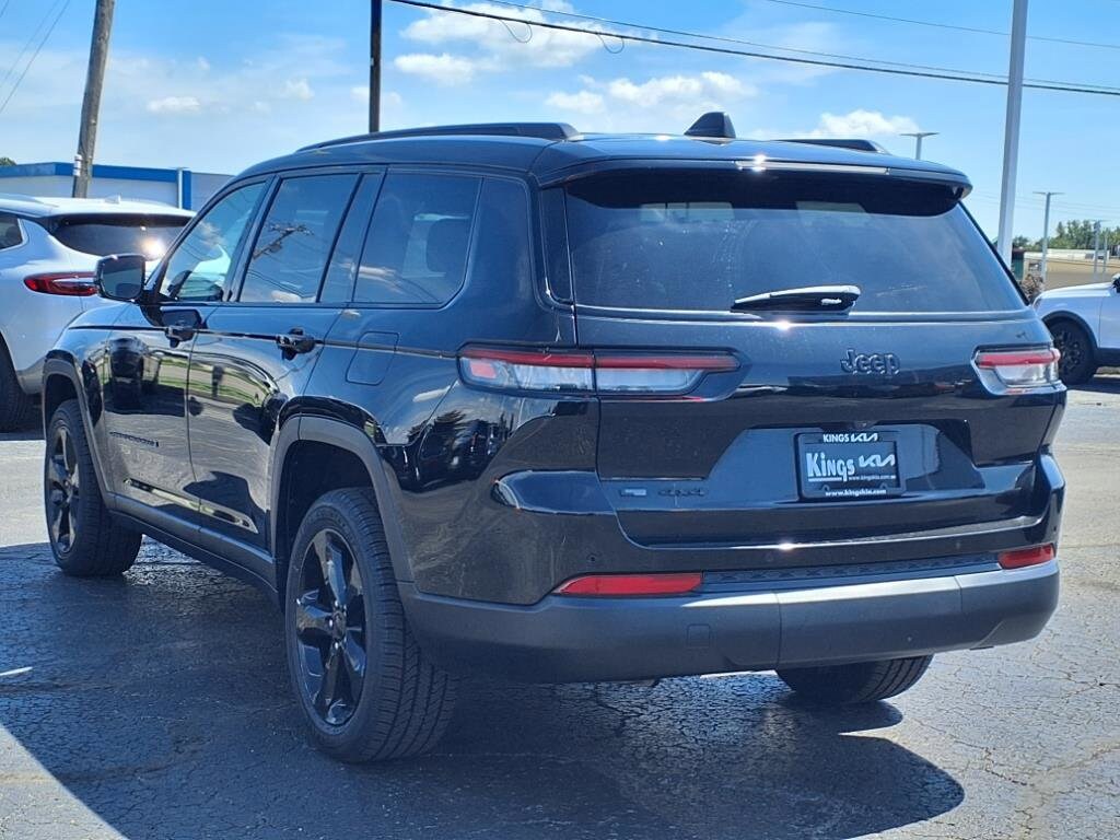 2022 Jeep Grand Cherokee Altitude photo 3