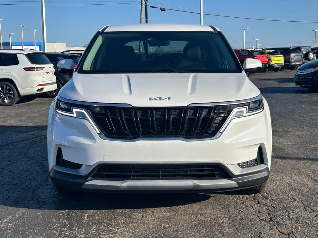 Certified 2023 Kia Carnival LX Minivan/Van