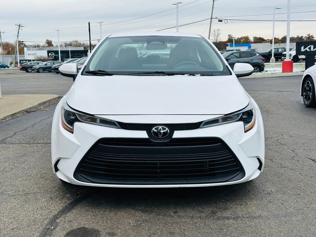 2024 Toyota Corolla LE photo 2