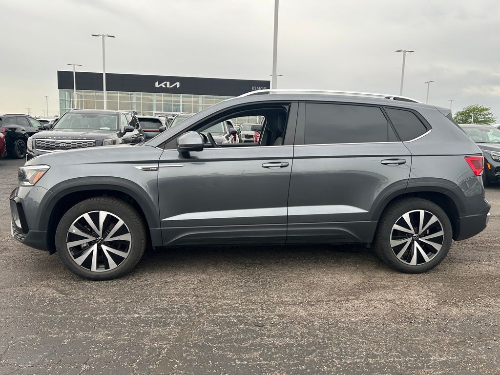 Used 2023 Volkswagen Taos 1.5T SE SUV