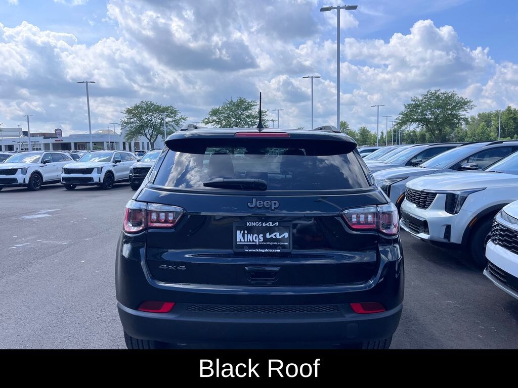 Used 2024 Jeep Compass Latitude SUV