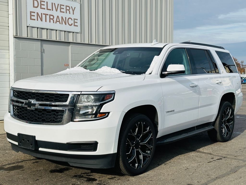 2020 Chevrolet Tahoe LT photo 2