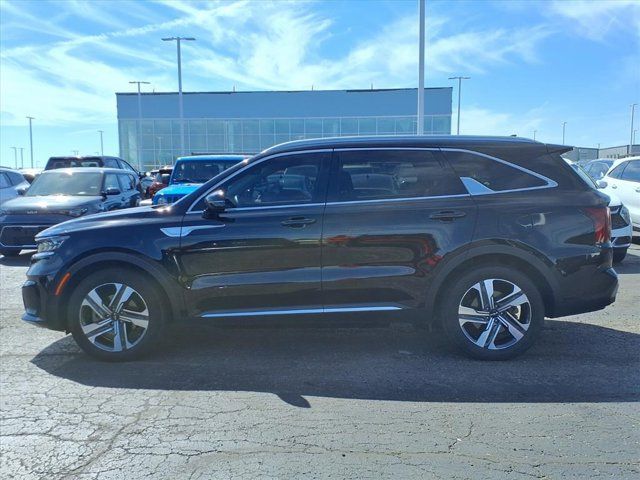 2022 Kia Sorento Plug-In Hybrid SX photo 2