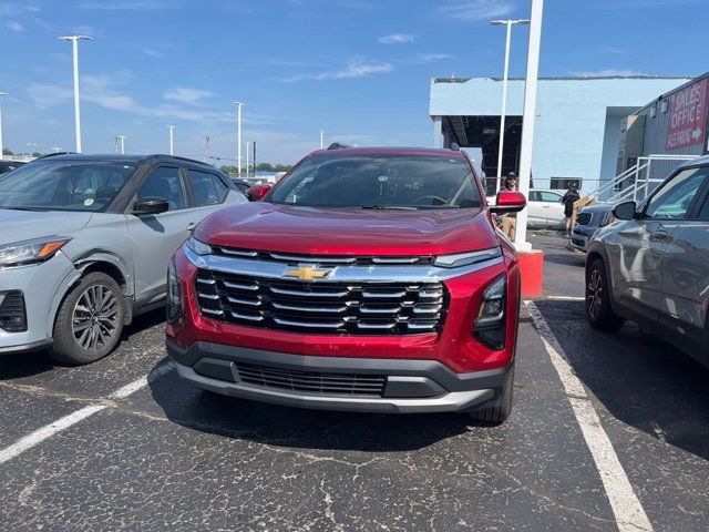 2025 Chevrolet Equinox LT photo 2
