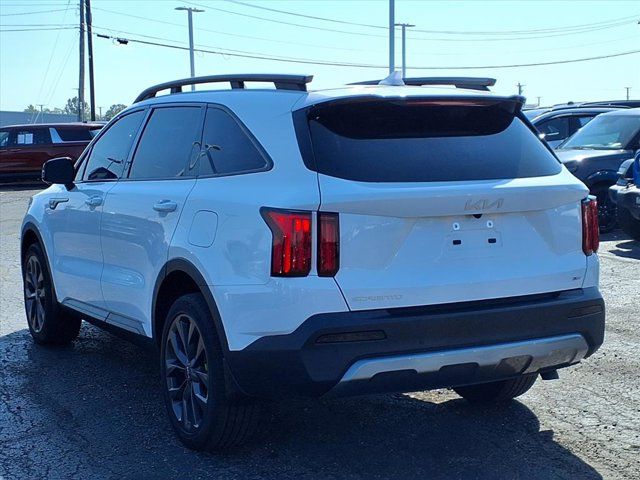 2023 Kia Sorento X-Line SX Prestige photo 2