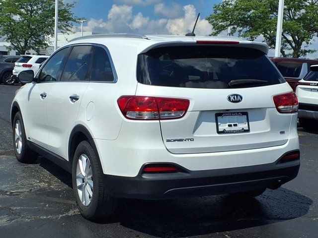 2016 Kia Sorento LX photo 3
