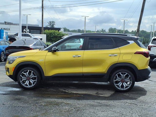 2023 Kia Seltos SX photo 3