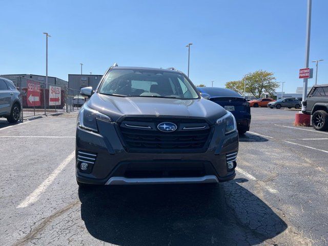 2022 Subaru Forester Touring photo 4