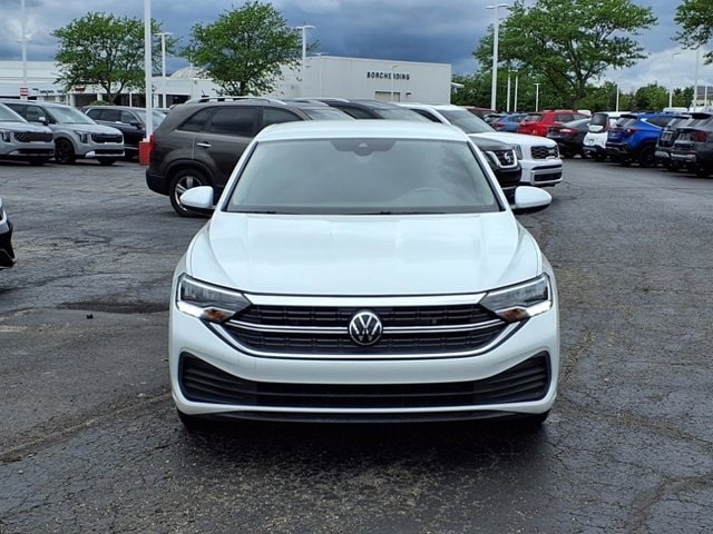 Used 2024 Volkswagen Jetta S with VIN 3VW5M7BU8RM069271 for sale in Cincinnati, OH