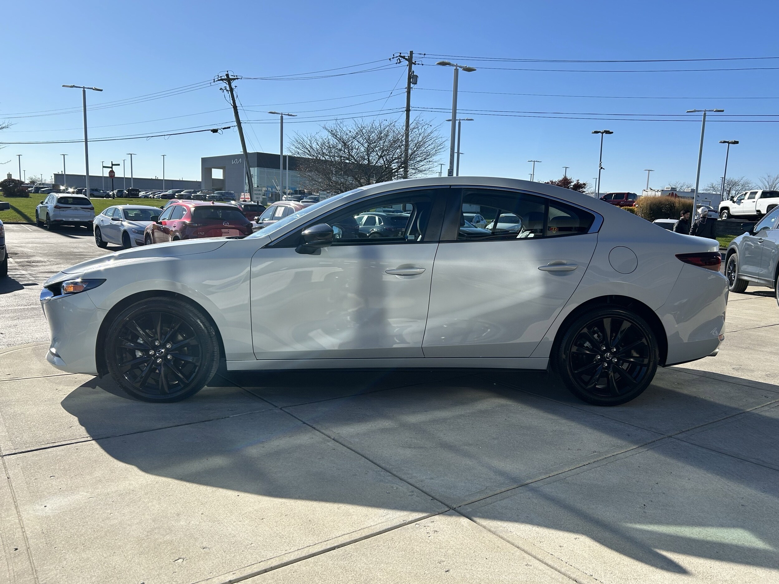 2025 Mazda Mazda3 2.5 Select Sport photo 3