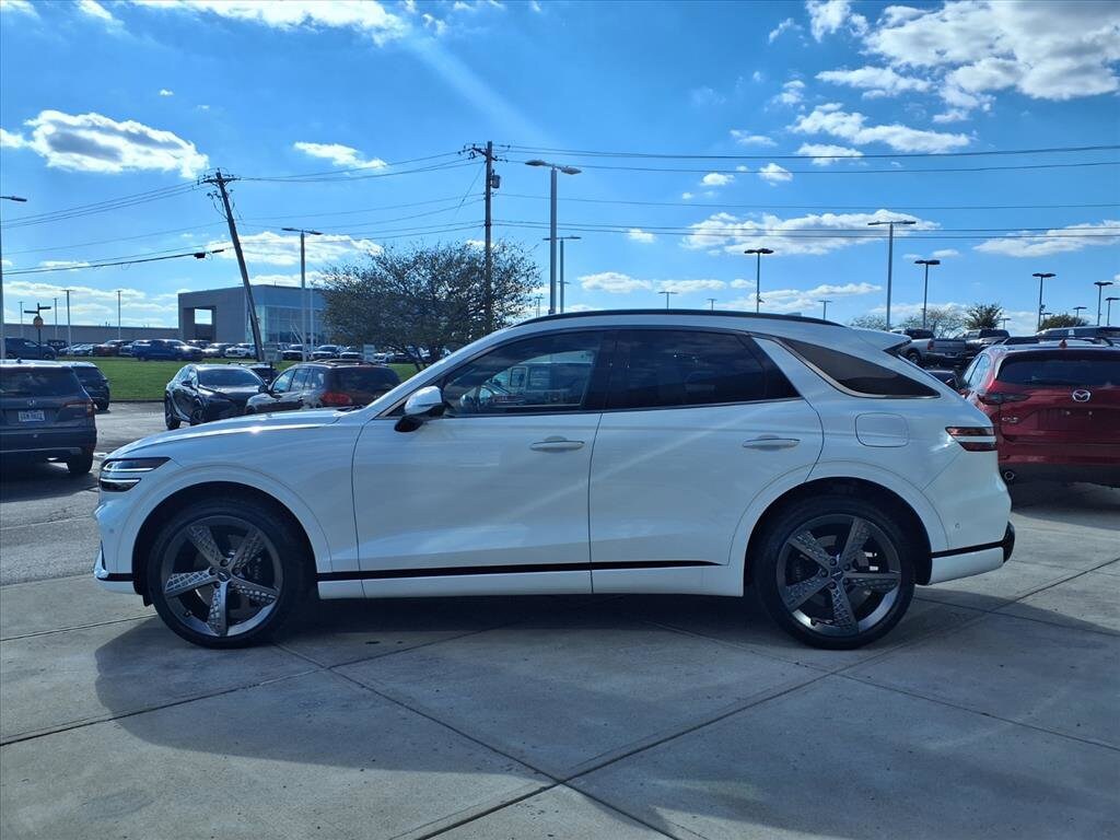 2023 Genesis GV70 2.5T photo 3