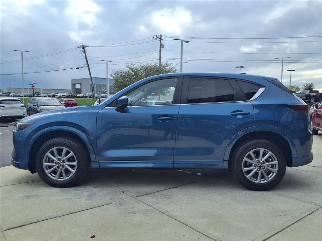 2024 Mazda CX-5 2.5 S Preferred photo 3