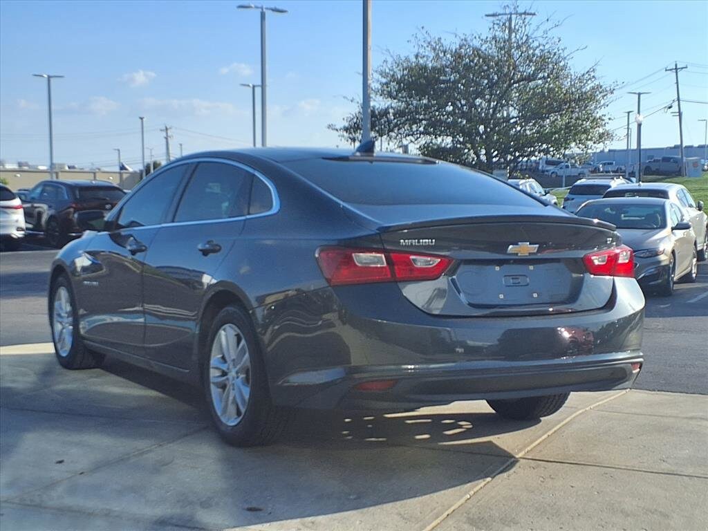 2016 Chevrolet Malibu 1LT photo 4