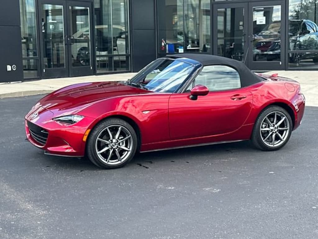 Used 2022 Mazda MX-5 Miata Grand Touring Convertible