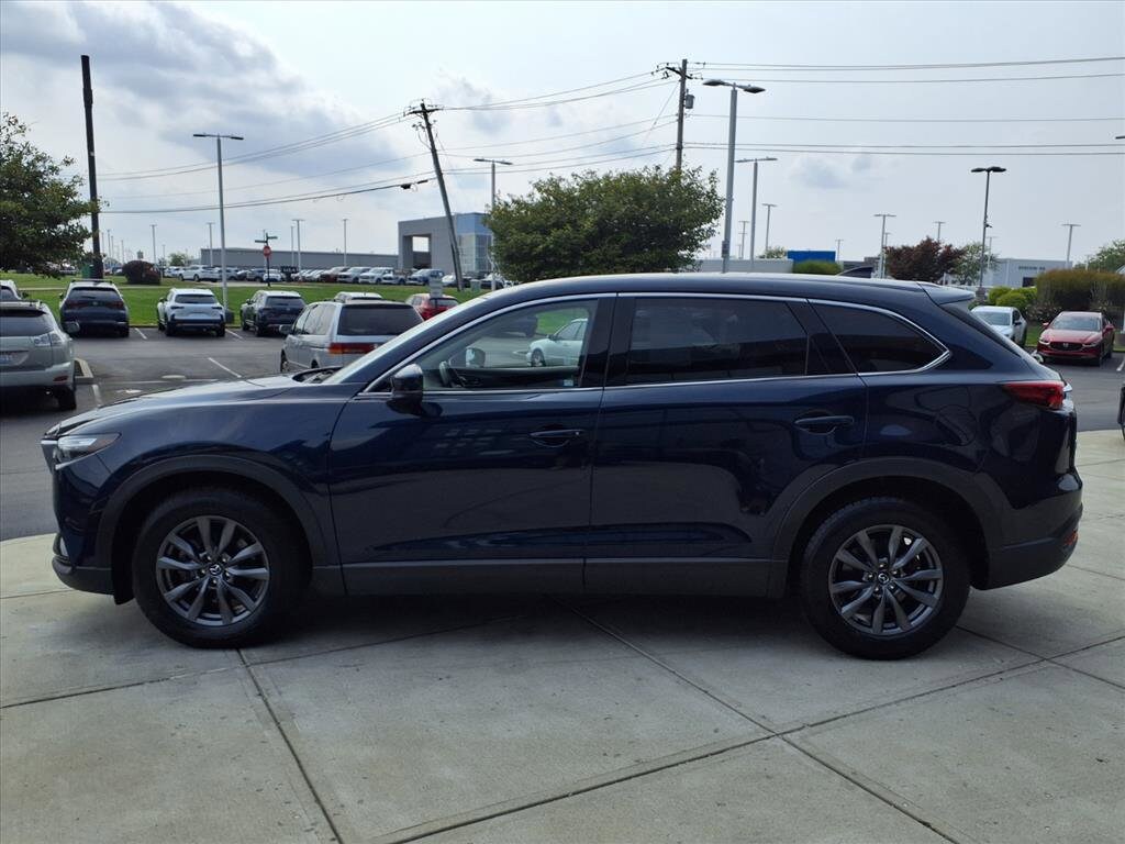 2022 Mazda CX-9 Touring photo 2