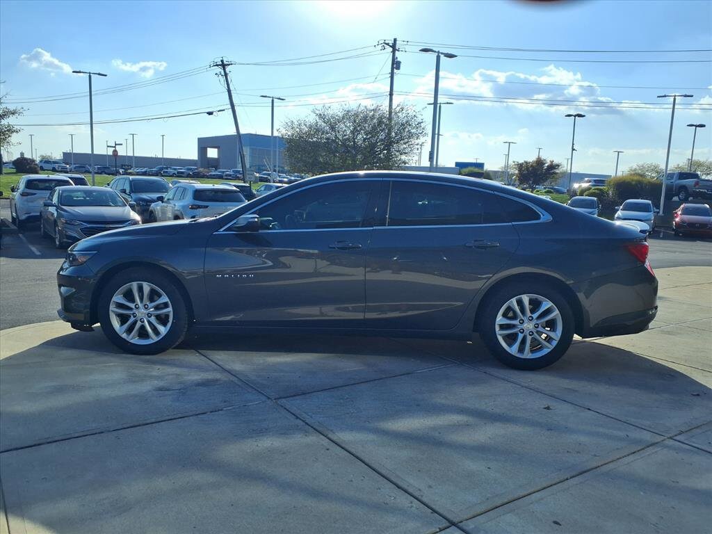 2016 Chevrolet Malibu 1LT photo 3